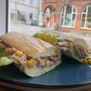 Mamma D's Tunmousse Sandwich